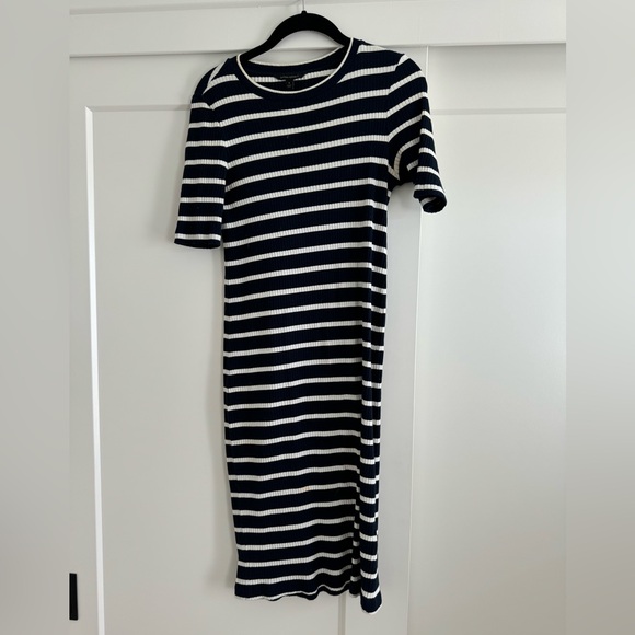 [Banana Republic] Striped Mid Length Knit Dress - Picture 6 of 6